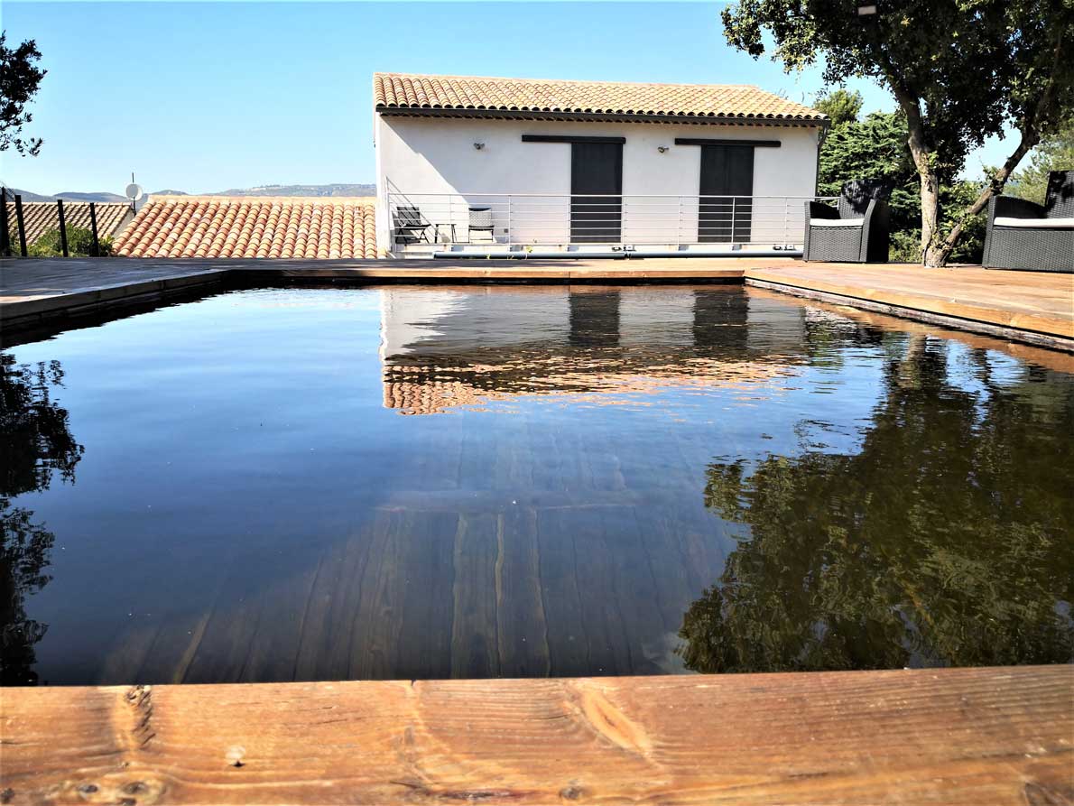 piscine biopooltech naturelle en bois et connectée