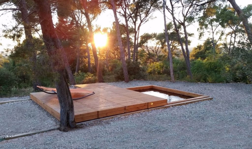 piscine biopooltech naturelle en bois et connectée, terrasse mobile